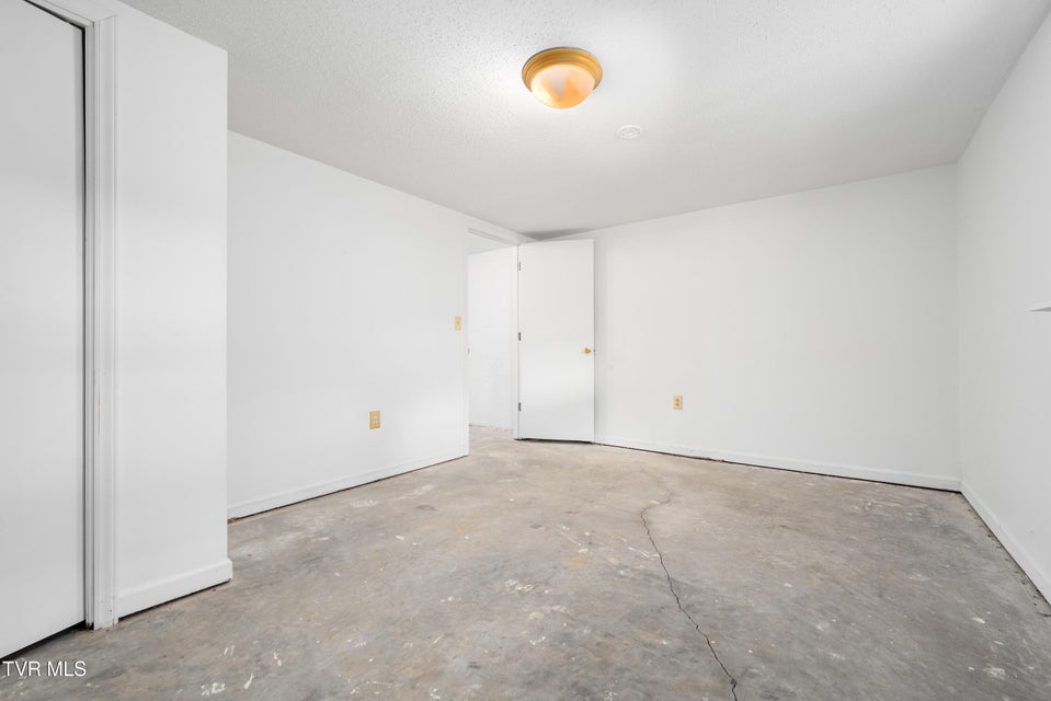 Photo #37: 5084 Lake Forest Drive