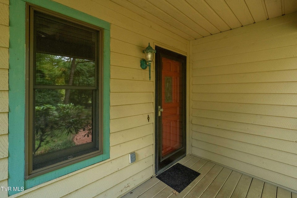 Photo #8: 5084 Lake Forest Drive