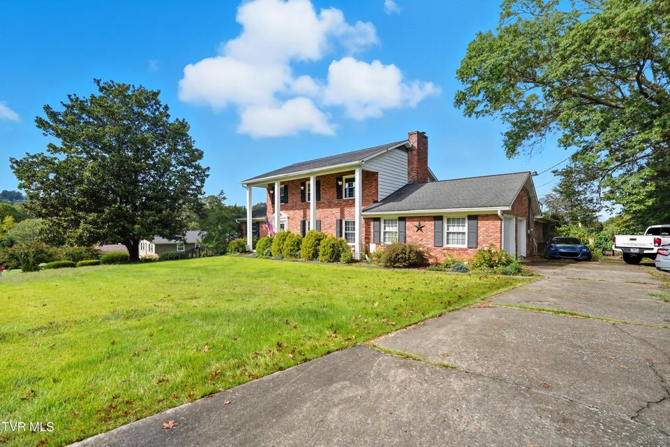 Photo #2: 405 Oakmont Drive