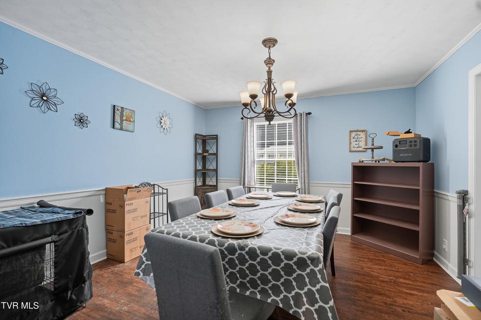 Photo #5: 405 Oakmont Drive