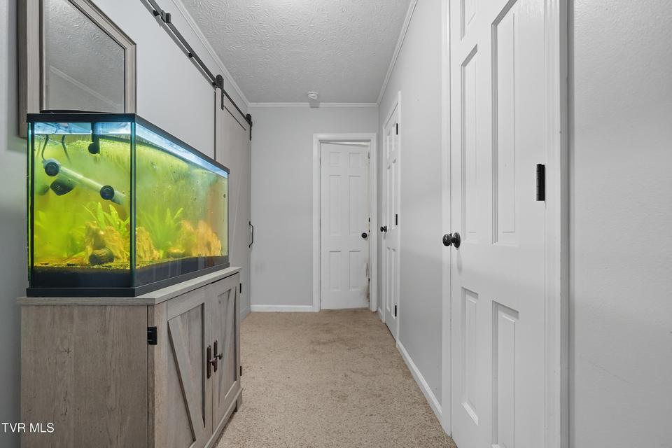 Photo #16: 405 Oakmont Drive