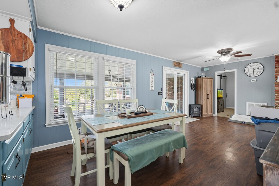 Photo #12: 405 Oakmont Drive