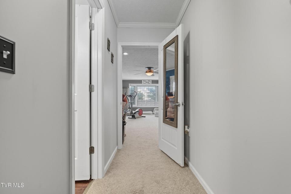 Photo #19: 405 Oakmont Drive