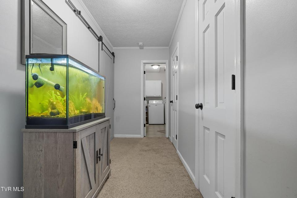 Photo #17: 405 Oakmont Drive