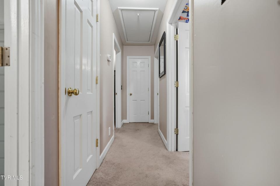 Photo #25: 405 Oakmont Drive