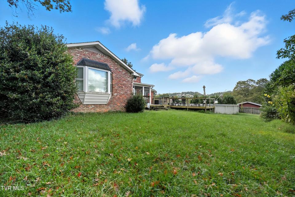 Photo #35: 405 Oakmont Drive