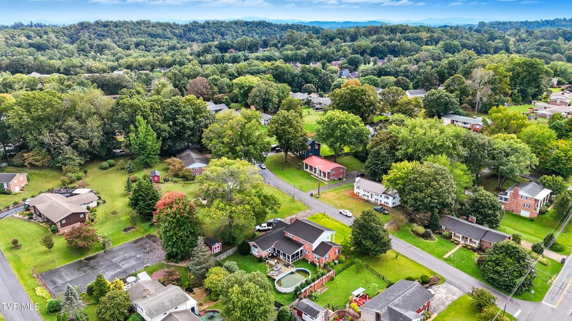 Photo #44: 405 Oakmont Drive