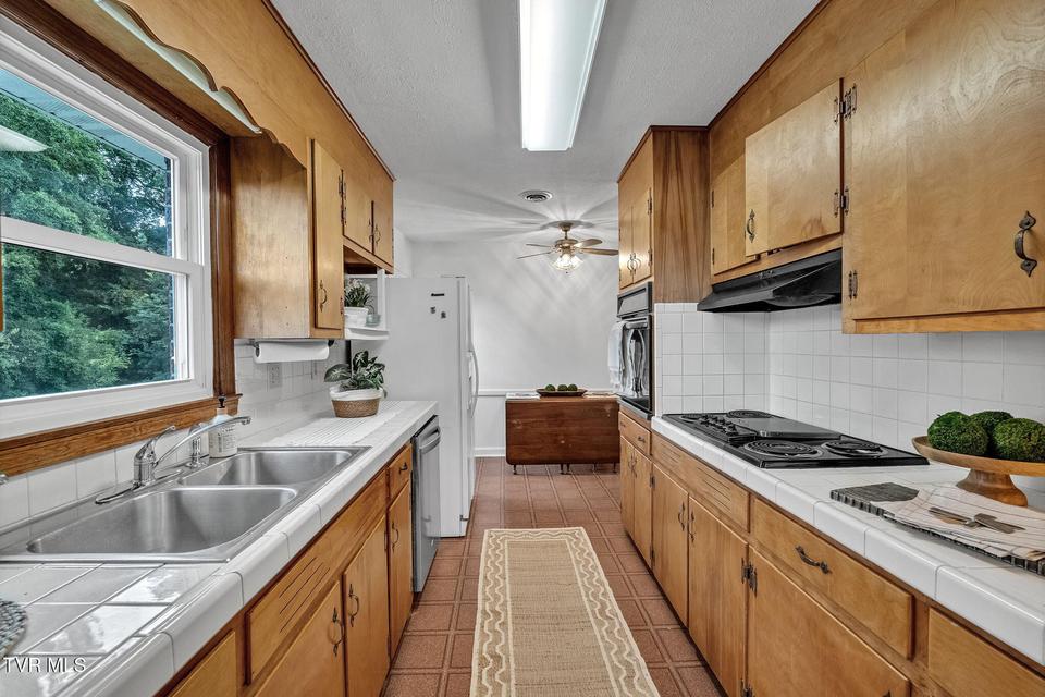 Photo #10: 135 Montrose Drive