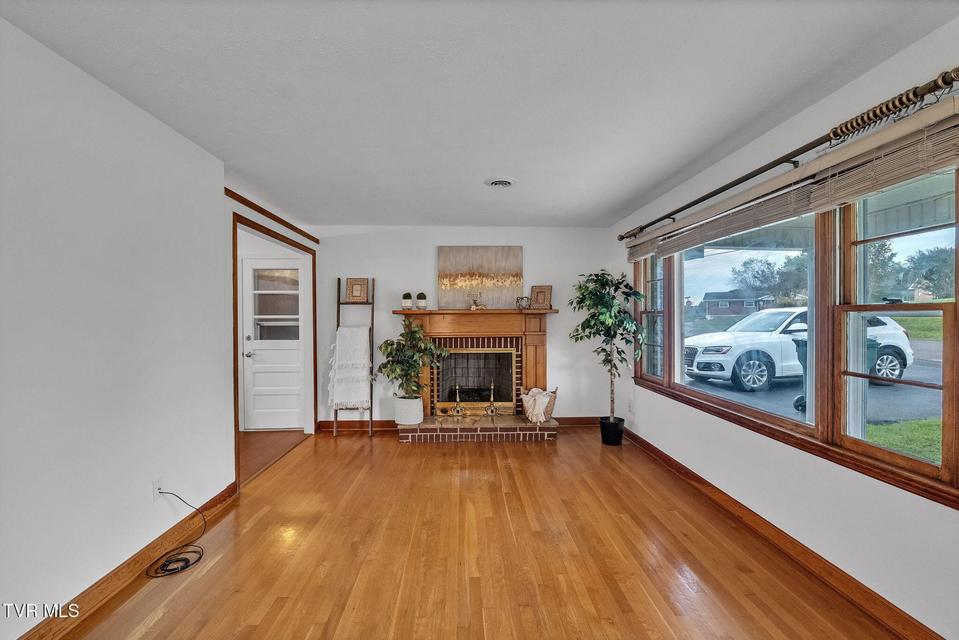 Photo #5: 135 Montrose Drive