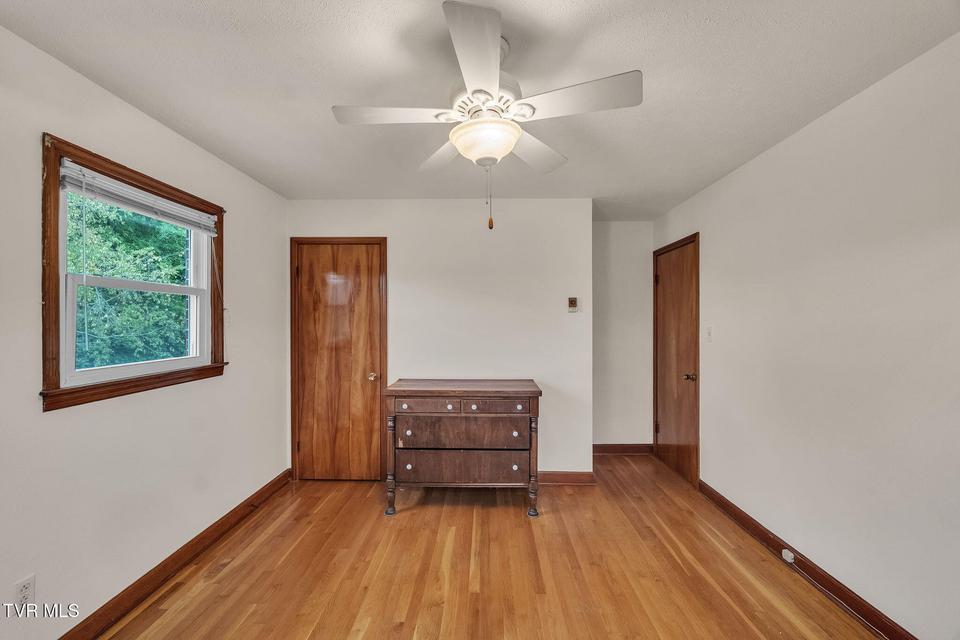 Photo #22: 135 Montrose Drive