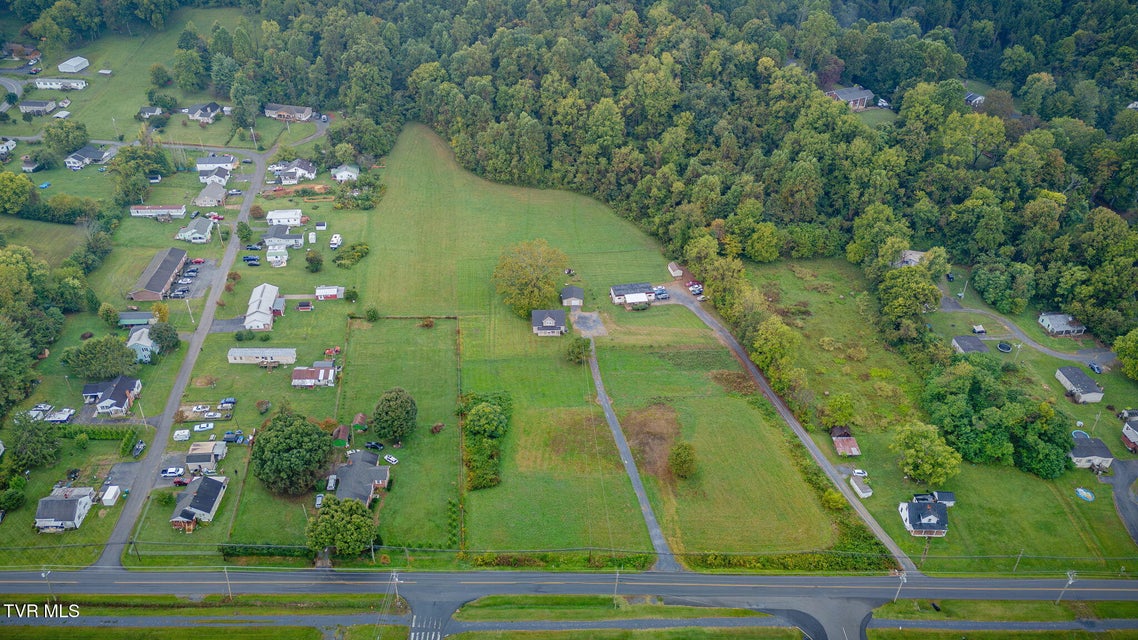 Photo #33: 2108 Stateline Road