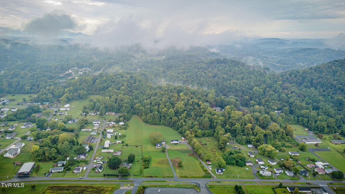 Photo #34: 2108 Stateline Road