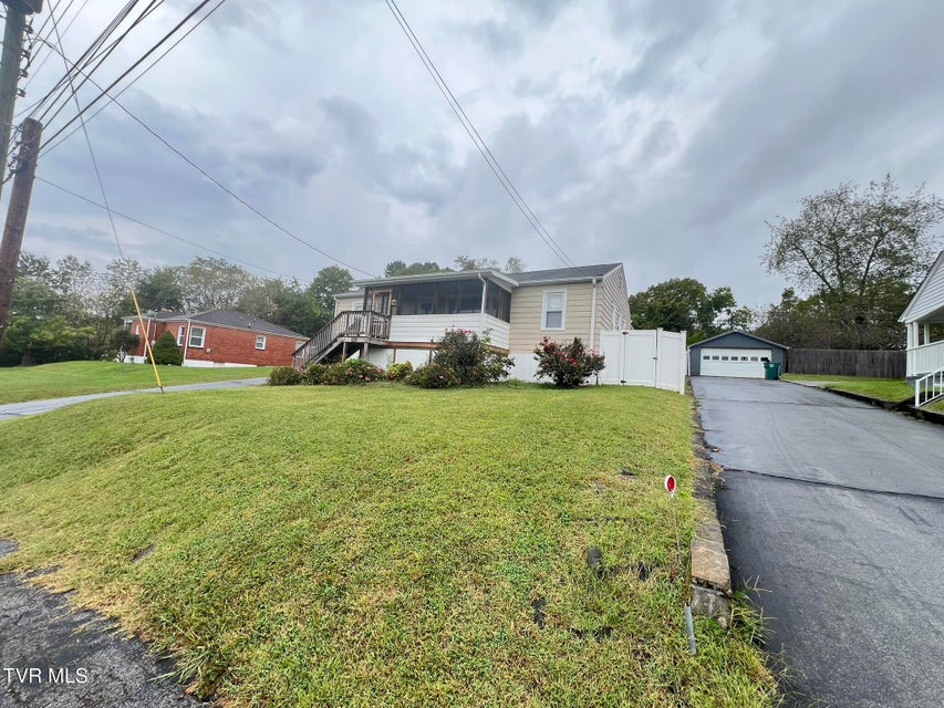 Photo #4: 2461 Bradley Street