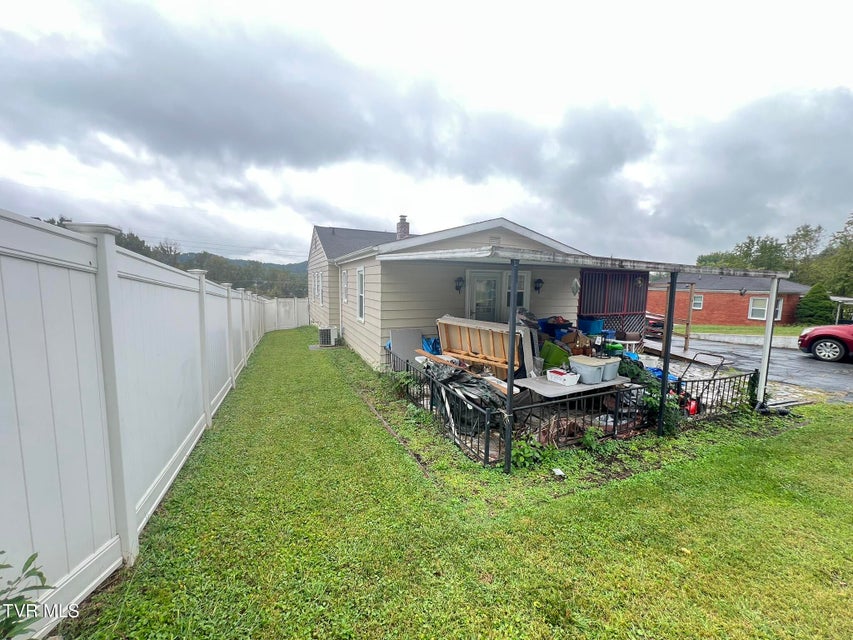 Photo #27: 2461 Bradley Street