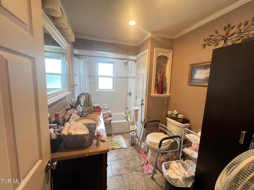 Photo #23: 2461 Bradley Street