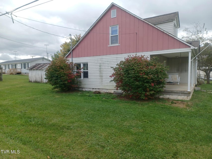 Photo #28: 201 Sweet Brier Street