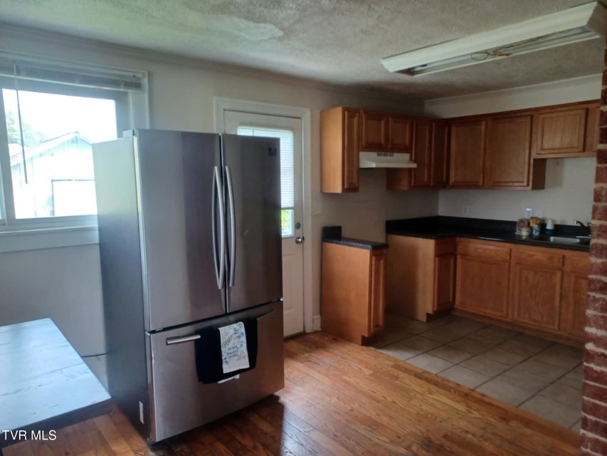 Photo #9: 201 Sweet Brier Street