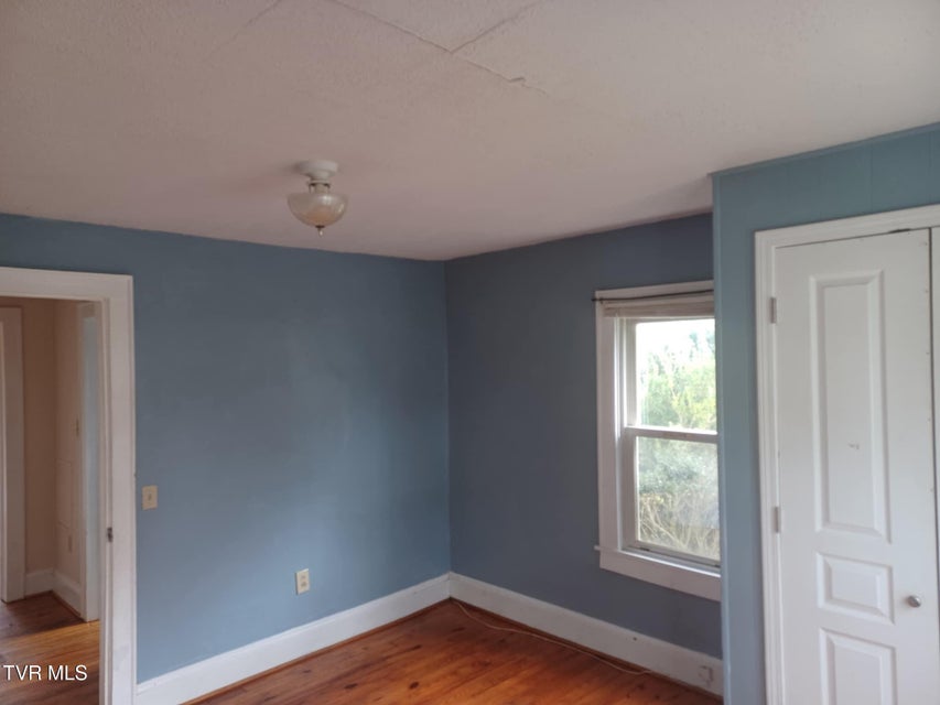 Photo #11: 201 Sweet Brier Street