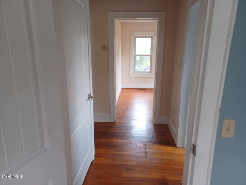 Photo #12: 201 Sweet Brier Street
