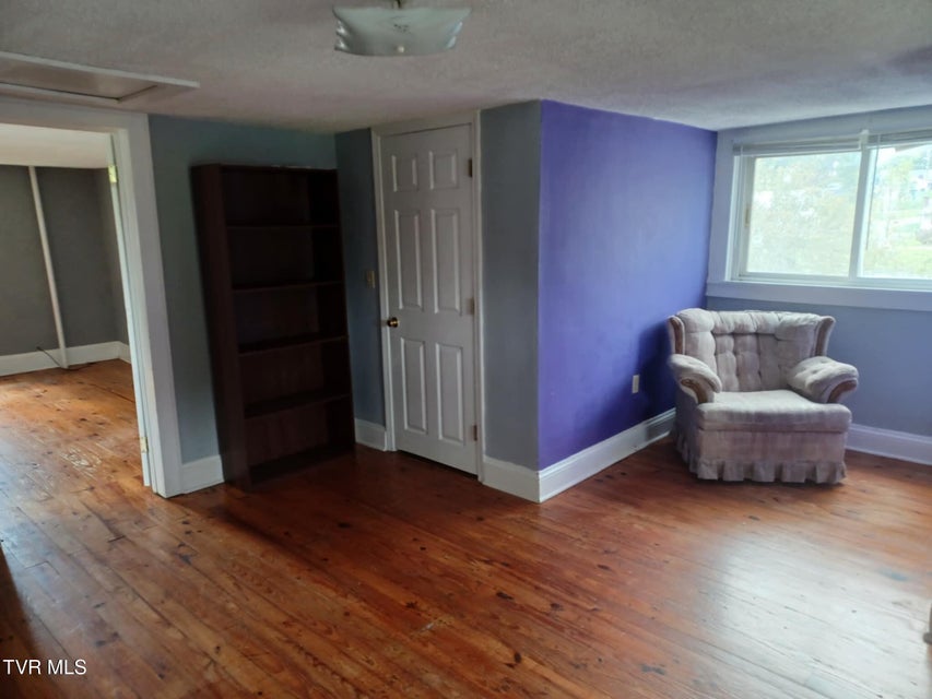 Photo #4: 201 Sweet Brier Street