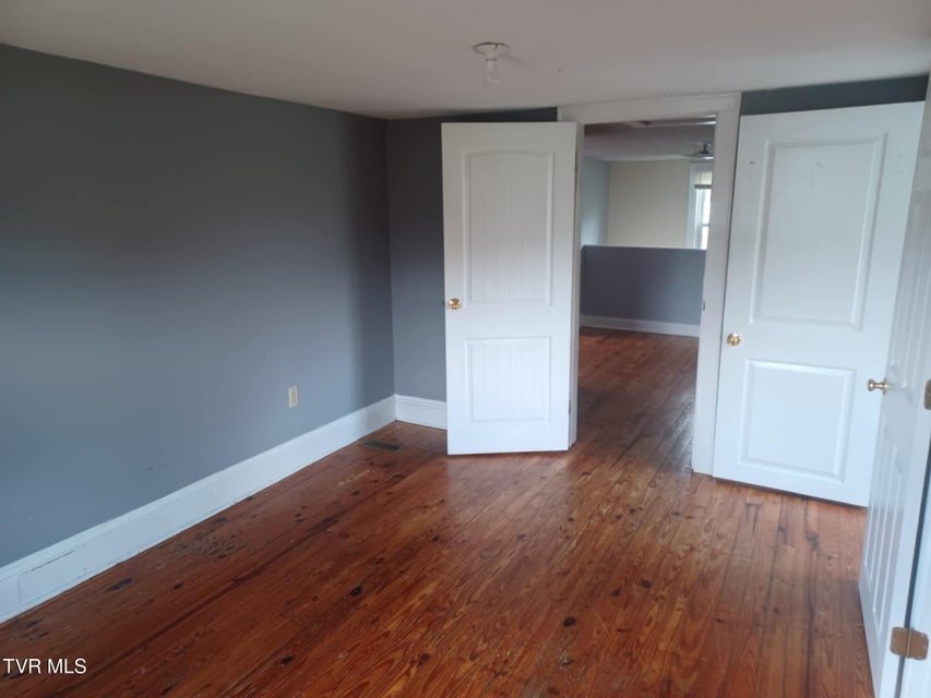Photo #19: 201 Sweet Brier Street
