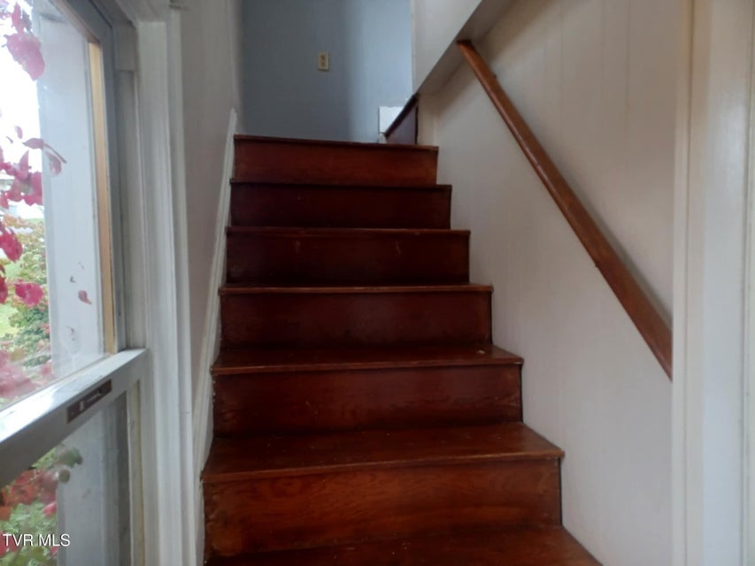 Photo #16: 201 Sweet Brier Street