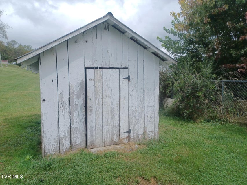 Photo #29: 201 Sweet Brier Street