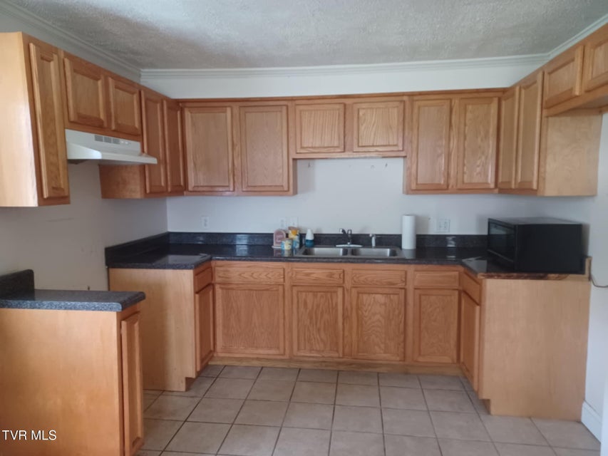 Photo #3: 201 Sweet Brier Street