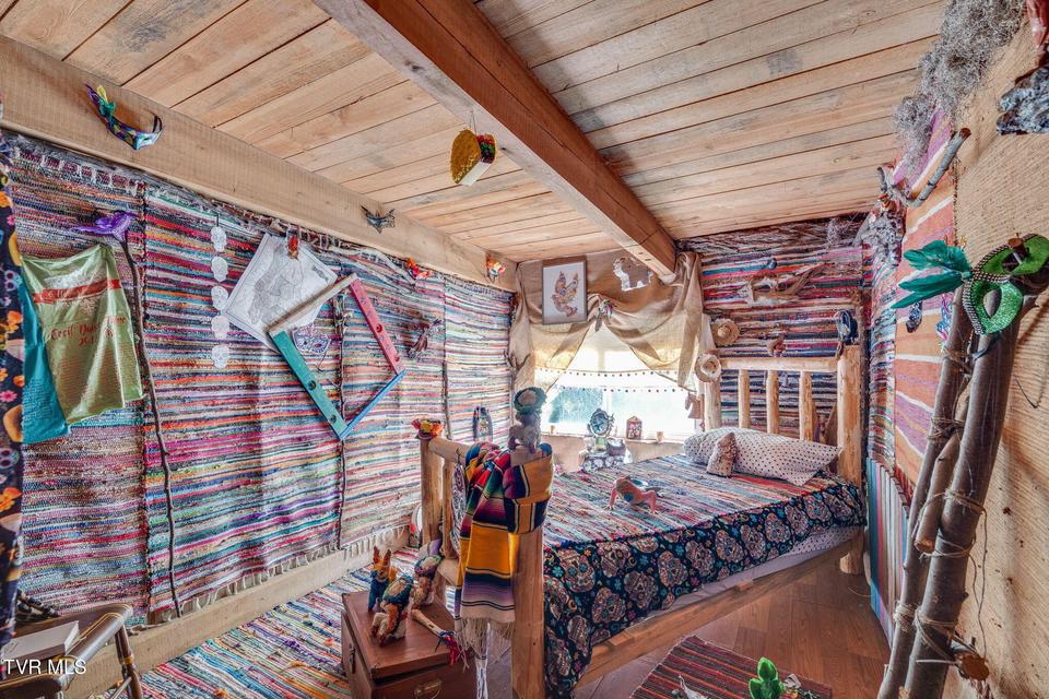 Photo #26: 205 Helton Hollow Road