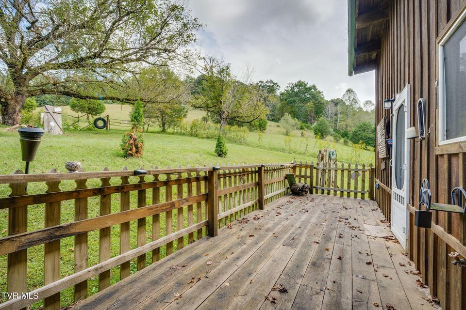 Photo #34: 205 Helton Hollow Road