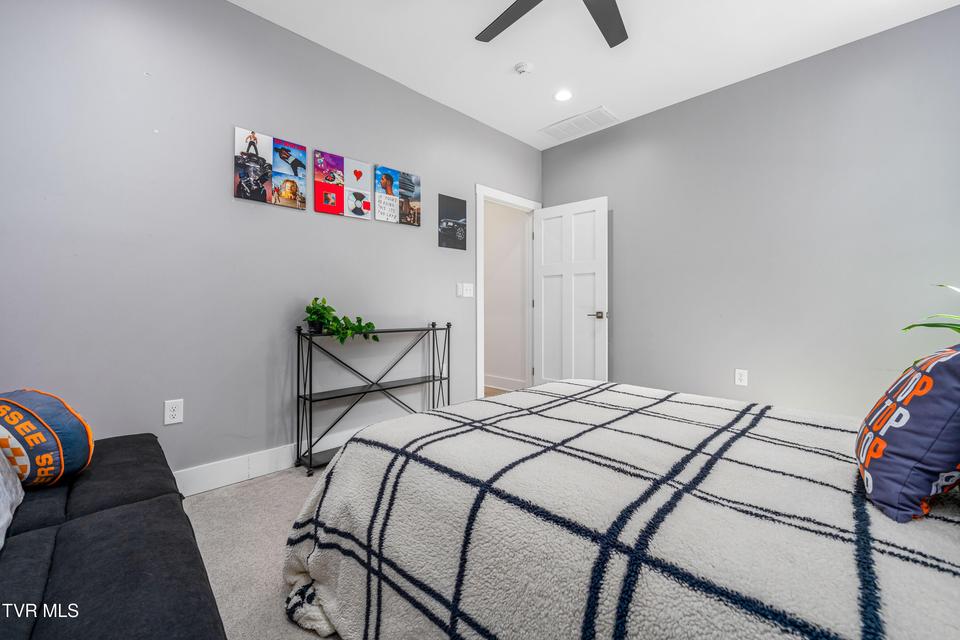 Photo #86: 2333 Rock Springs Road