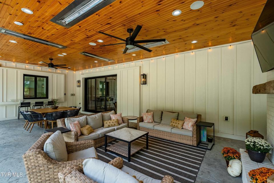 Photo #96: 2333 Rock Springs Road