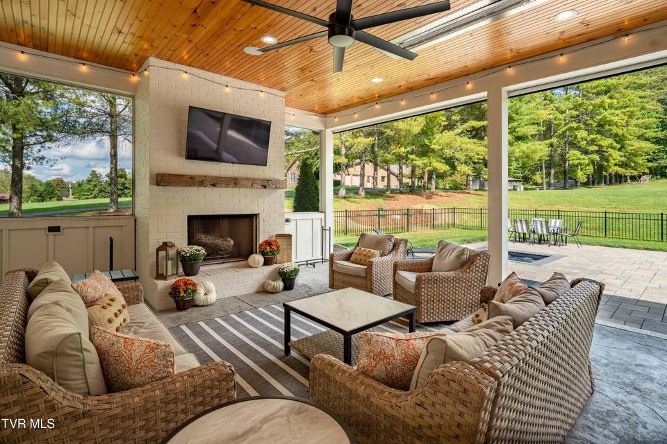 Photo #98: 2333 Rock Springs Road