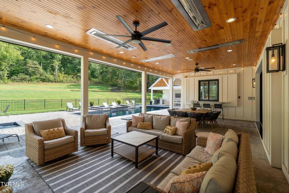 Photo #99: 2333 Rock Springs Road