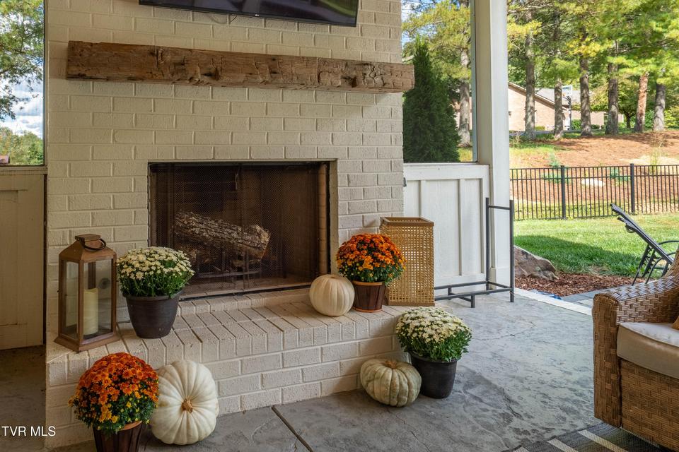 Photo #100: 2333 Rock Springs Road