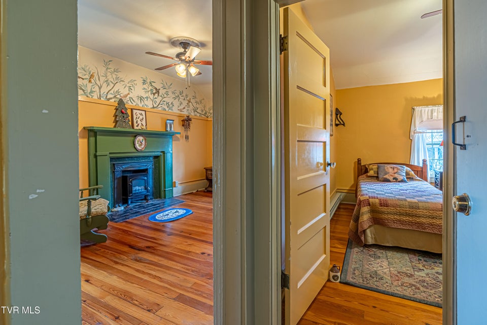 Photo #23: 303 Main Street