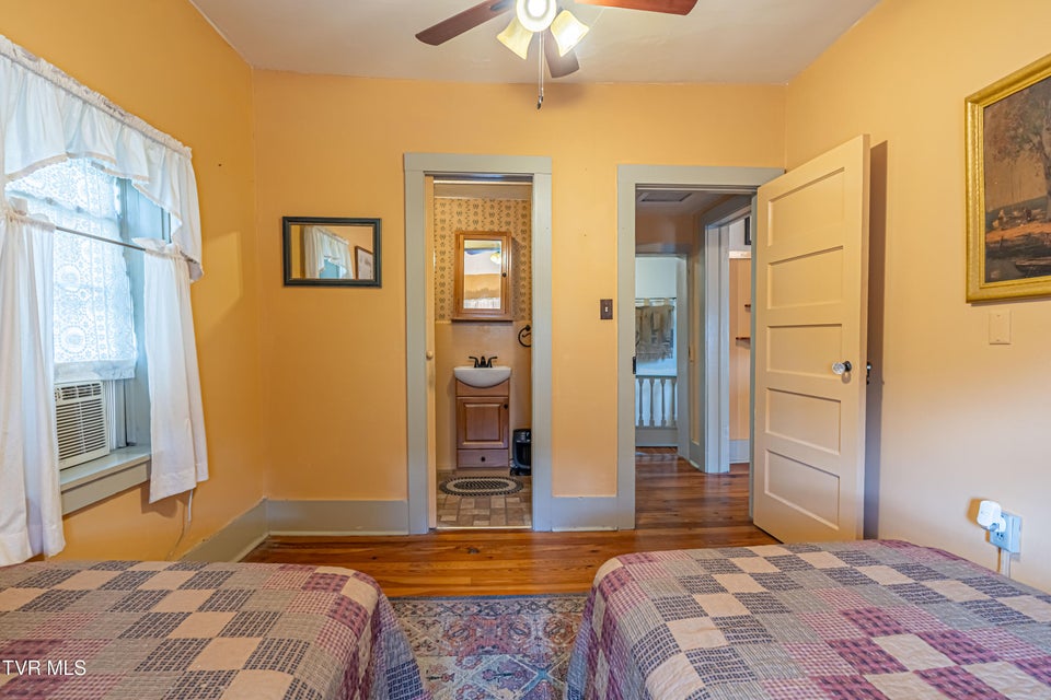 Photo #26: 303 Main Street