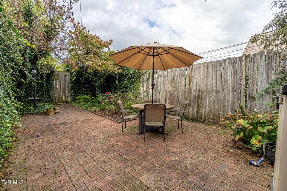 Photo #36: 303 Main Street