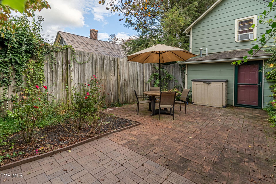 Photo #37: 303 Main Street