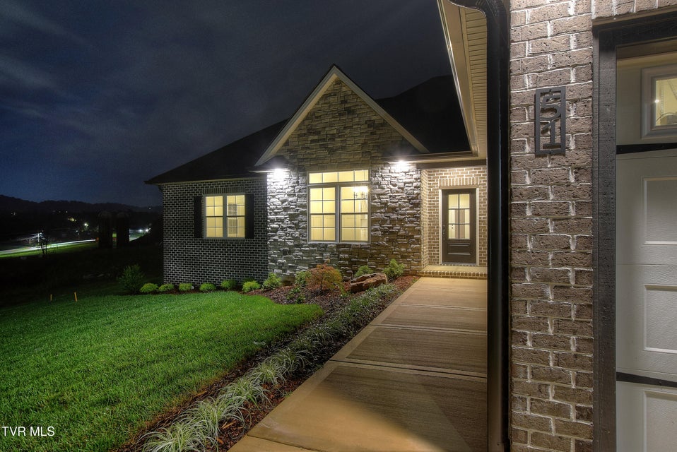 Photo #3: 51 Glaze Farm Way