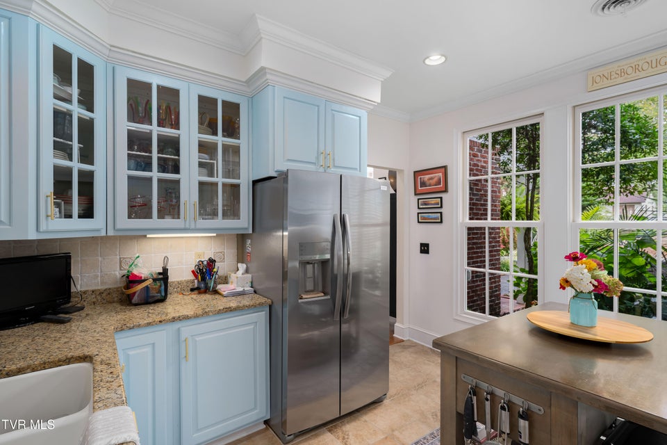 Photo #5: 102 Willow Creek Lane