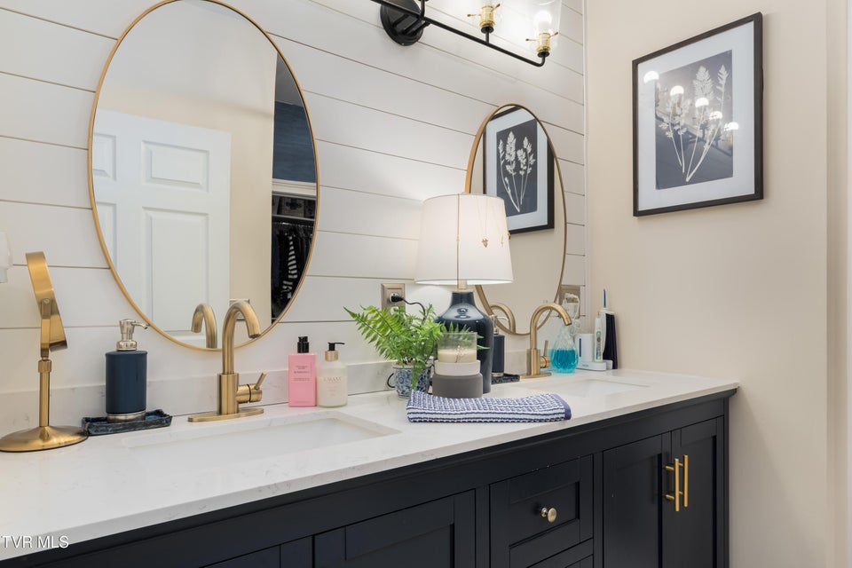 Photo #30: 102 Willow Creek Lane