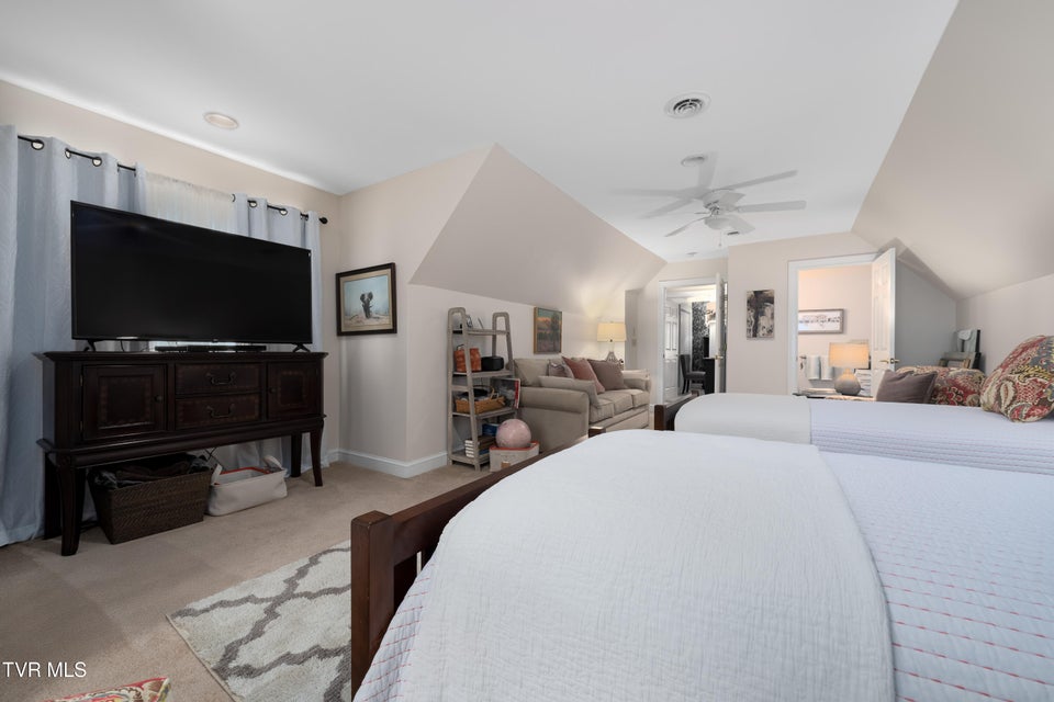 Photo #40: 102 Willow Creek Lane