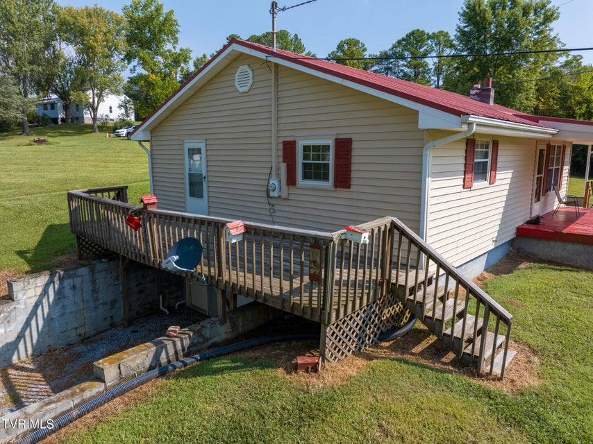 Photo #29: 60 Dyer Road