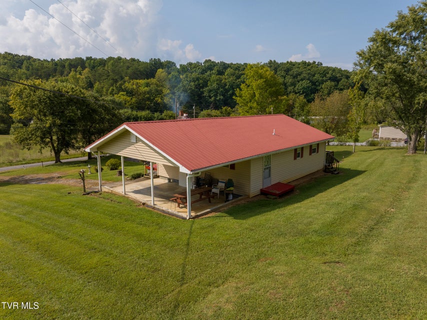 Photo #32: 60 Dyer Road