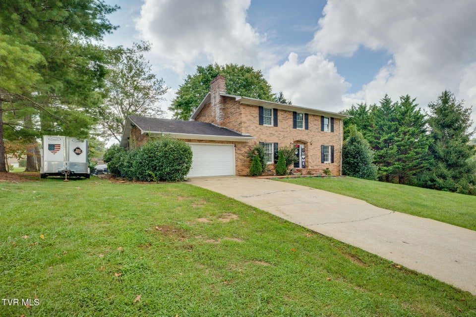 Photo #3: 1201 Meadow Lane