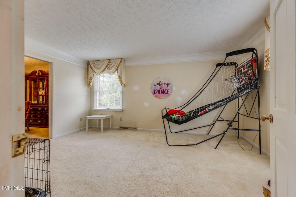 Photo #9: 1201 Meadow Lane