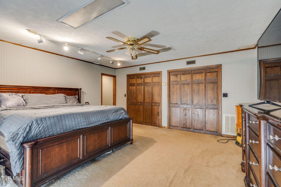 Photo #20: 1201 Meadow Lane