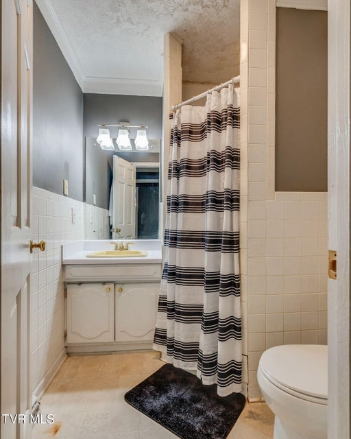 Photo #21: 1201 Meadow Lane