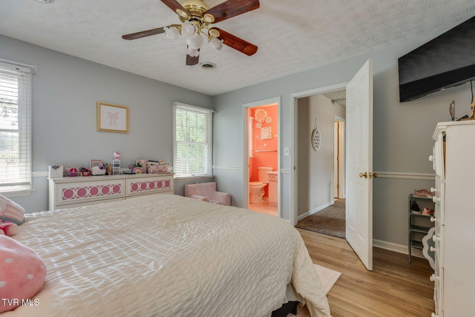 Photo #24: 1201 Meadow Lane